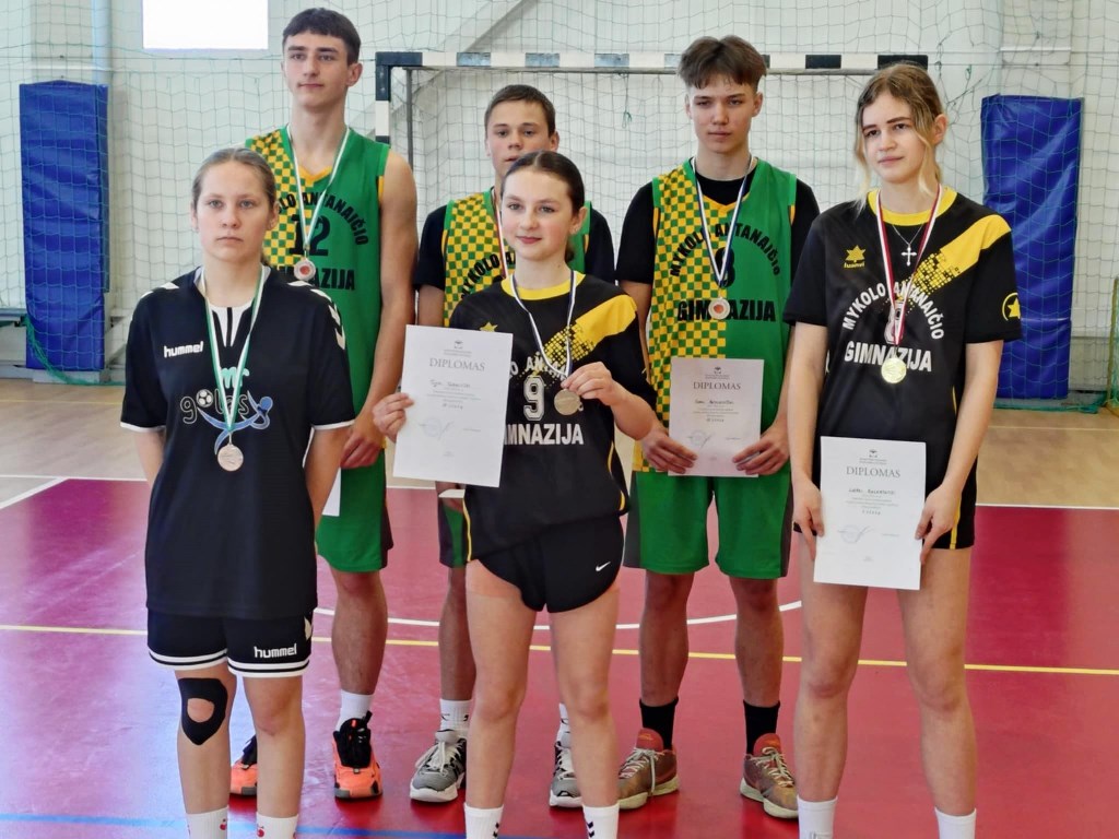 Click on image to close window