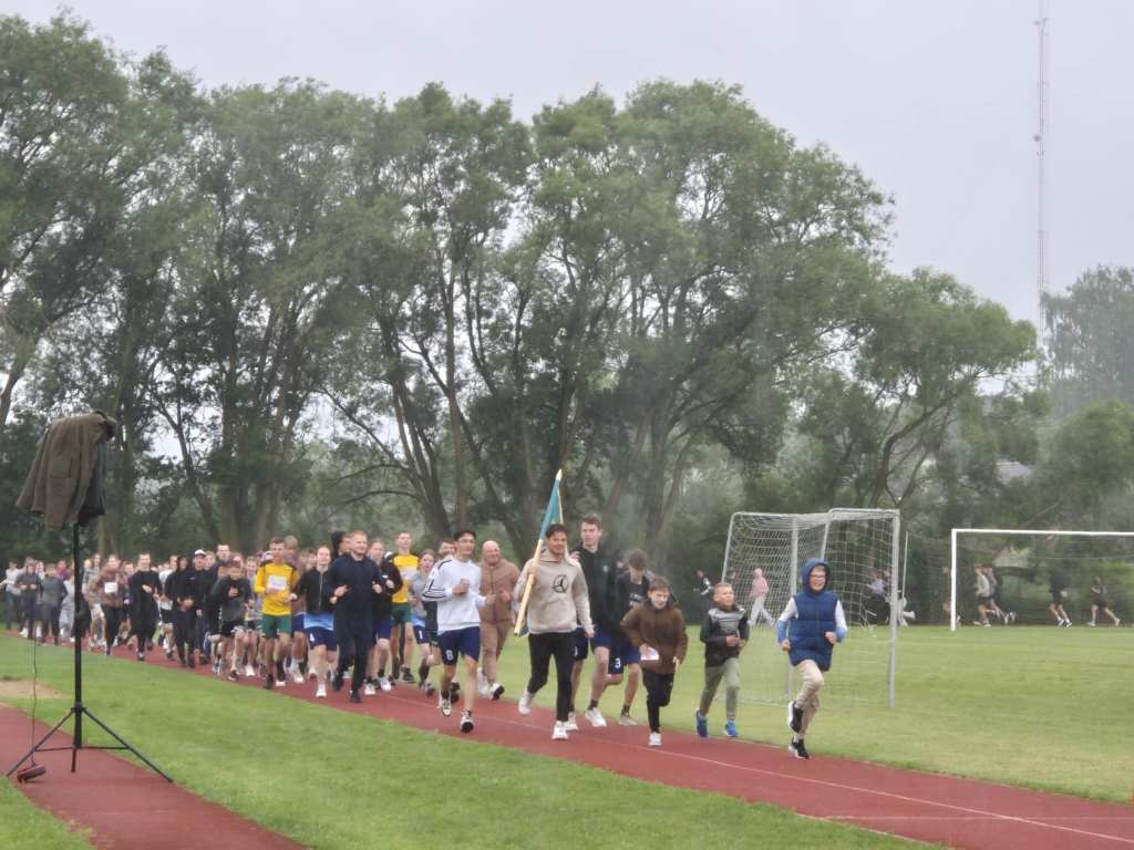 Click on image to close window