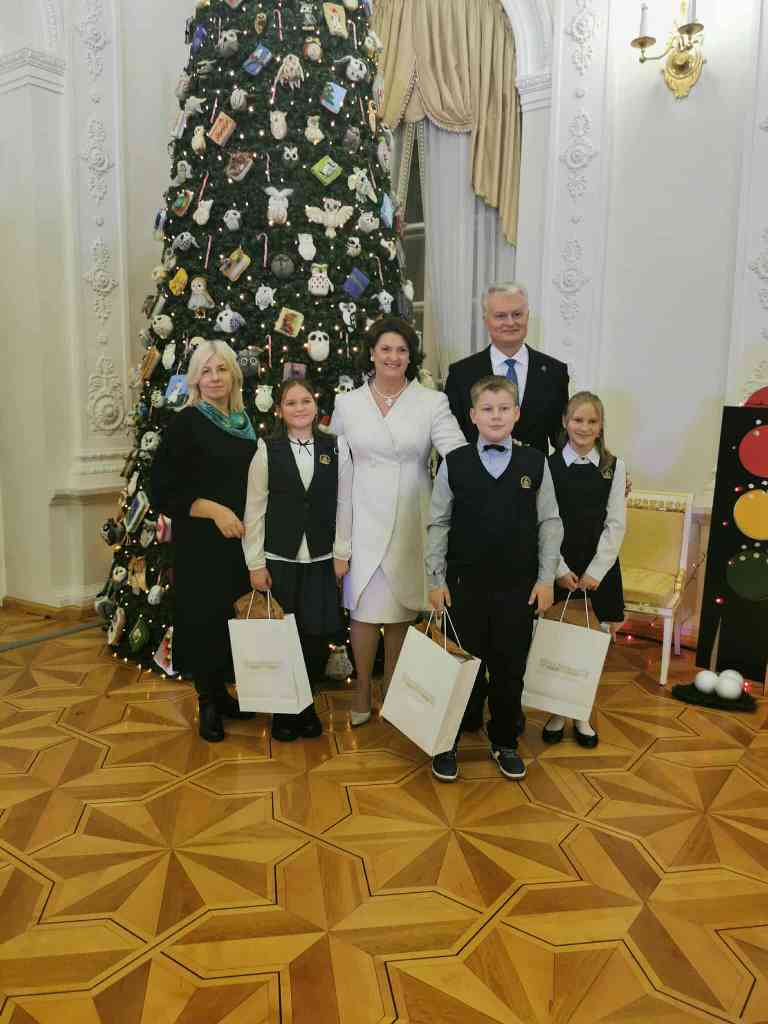 Click on image to close window